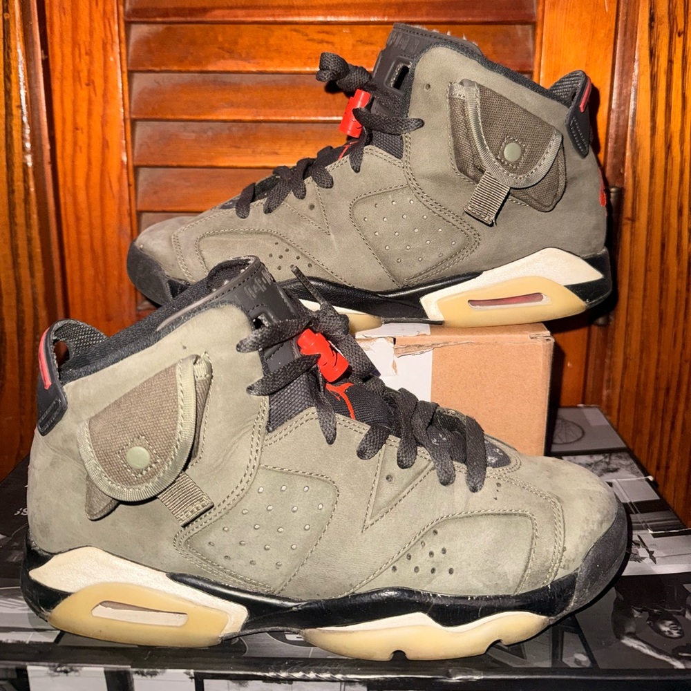 Size 7Y - Jordan 6 Retro x Travis Scott Mid Olive